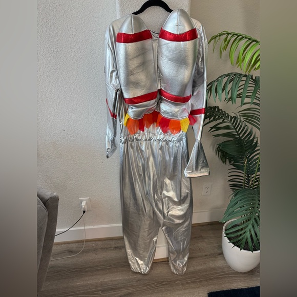 Pottery barn light up Astronaut costume size large - Picture 2 of 7